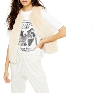 NEW Topshop Luxe Faux Fur Vest